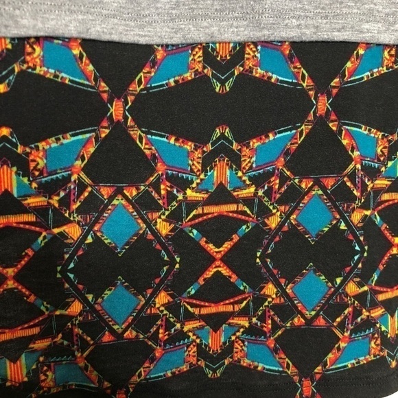 NEW - Lularoe Irma Solid Gray w/ Tribal Aztec Print on Black - Size XXS - Picture 3 of 6